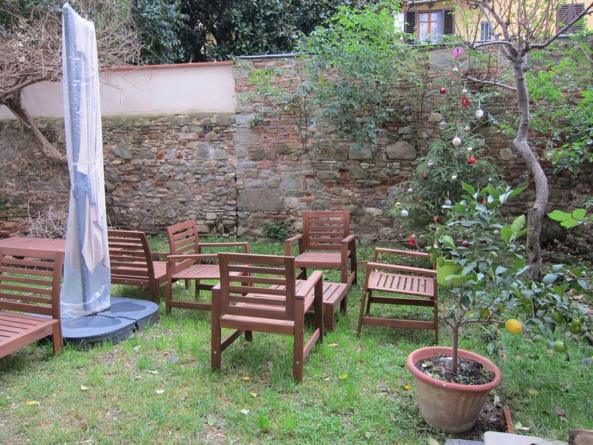 לינה וארוחת בוקר פירנצה A Casa Di Enrico E Luzme מראה חיצוני תמונה