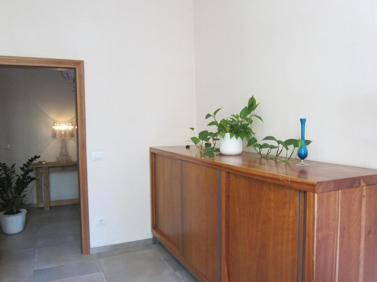 לינה וארוחת בוקר פירנצה A Casa Di Enrico E Luzme מראה חיצוני תמונה