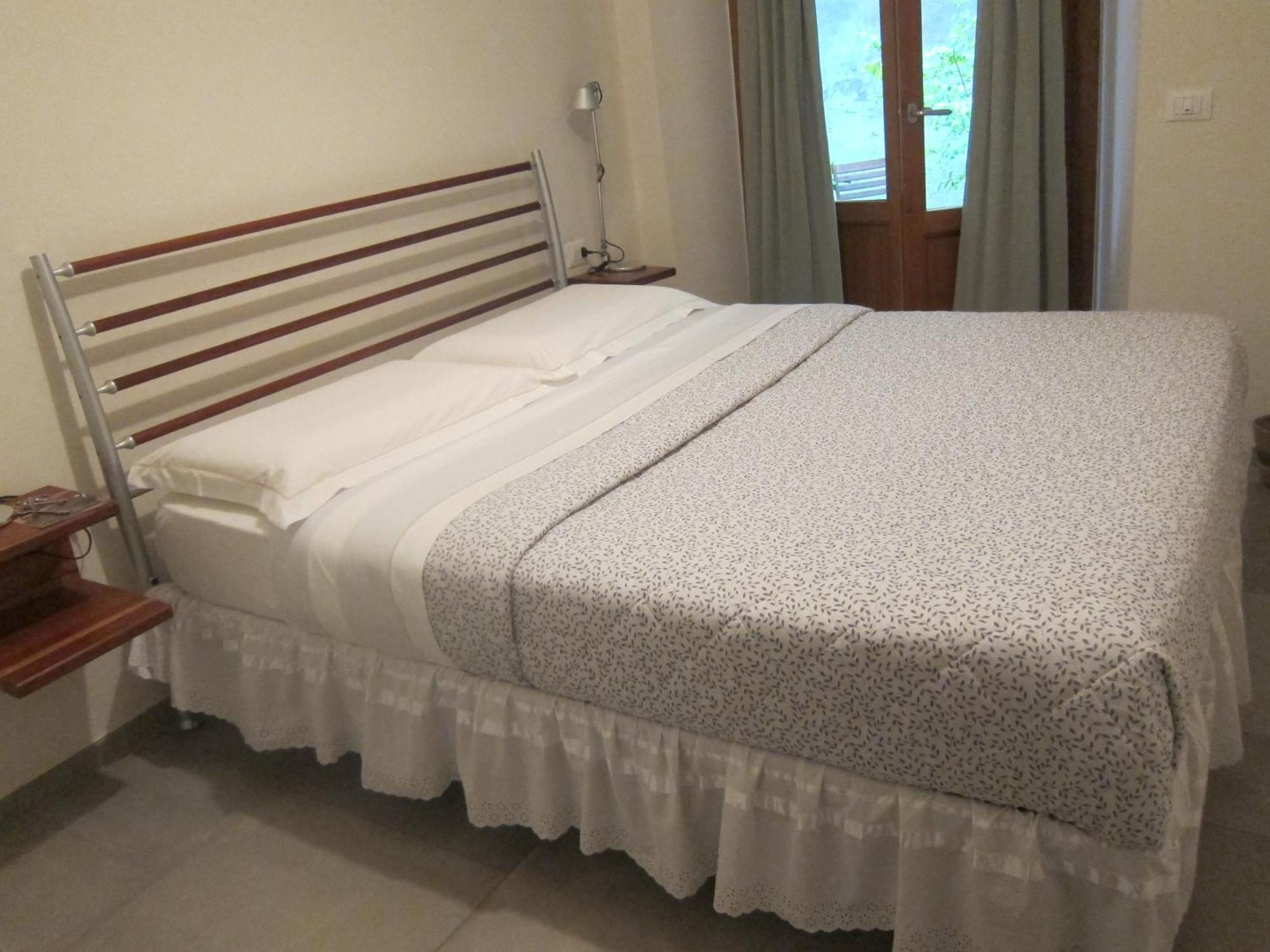 לינה וארוחת בוקר פירנצה A Casa Di Enrico E Luzme מראה חיצוני תמונה