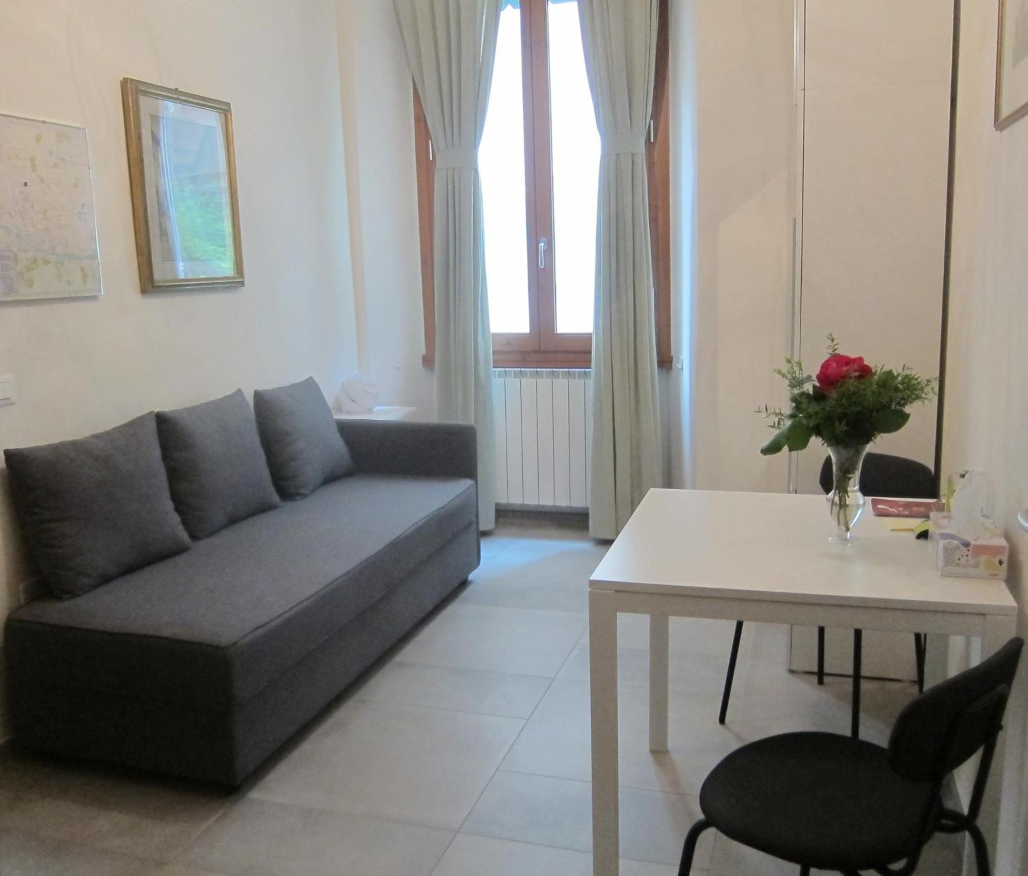 לינה וארוחת בוקר פירנצה A Casa Di Enrico E Luzme מראה חיצוני תמונה